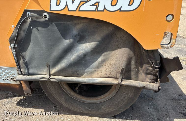 image for item DY0776 2019 Case DV210CD combination roller