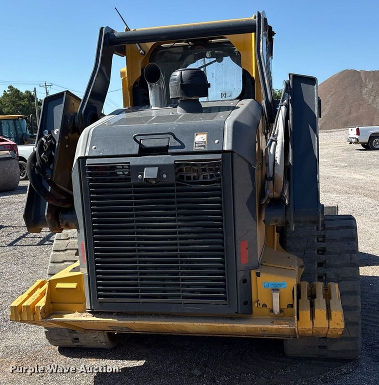 image for item DY0813 2020 John Deere 333G tracked skid steer loader
