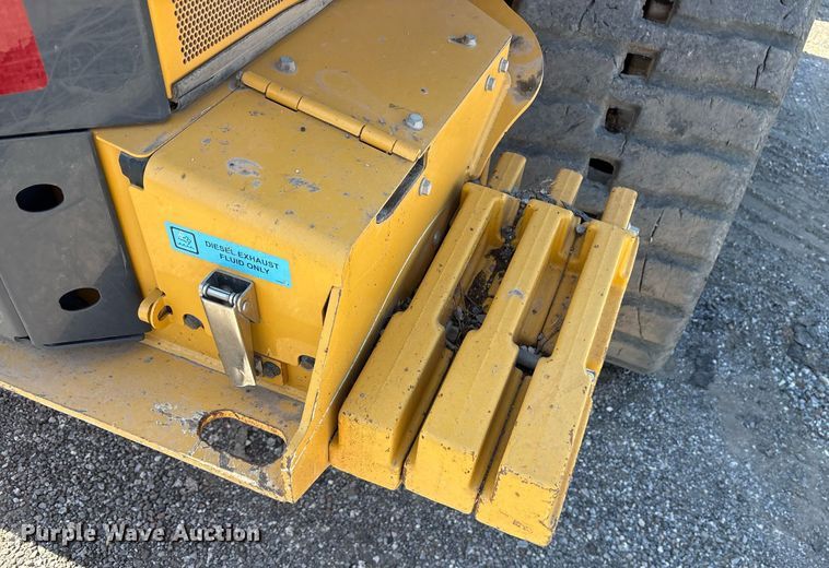 image for item DY0813 2020 John Deere 333G tracked skid steer loader