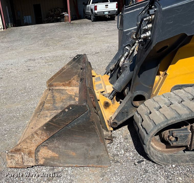 image for item DY0813 2020 John Deere 333G tracked skid steer loader