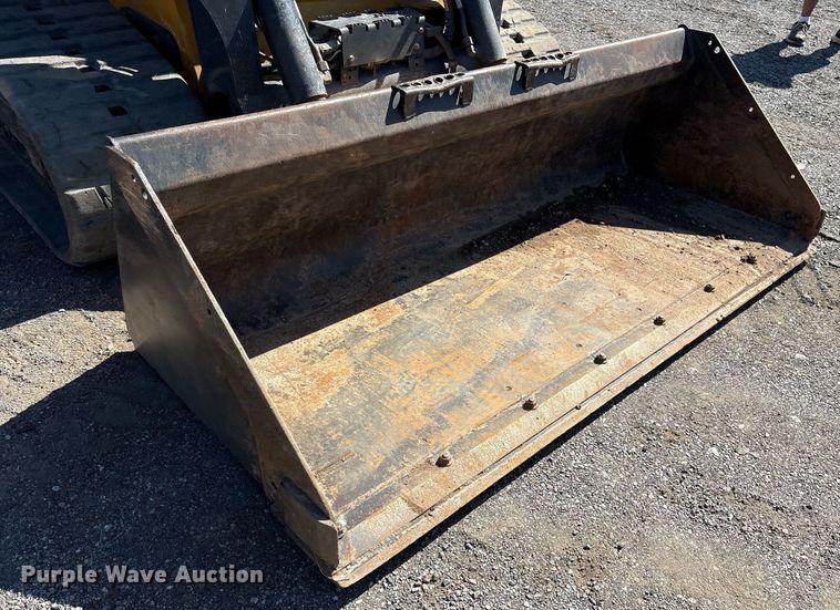 image for item DY0813 2020 John Deere 333G tracked skid steer loader