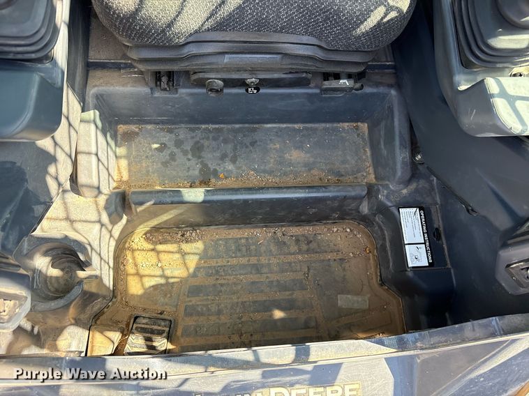 image for item DY0813 2020 John Deere 333G tracked skid steer loader