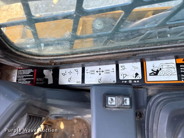 image for item DY0813 2020 John Deere 333G tracked skid steer loader