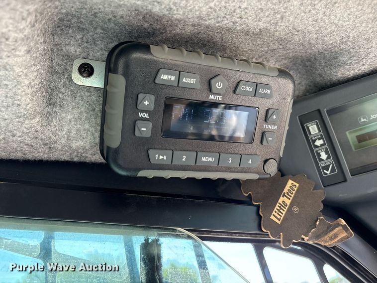 image for item DY0813 2020 John Deere 333G tracked skid steer loader