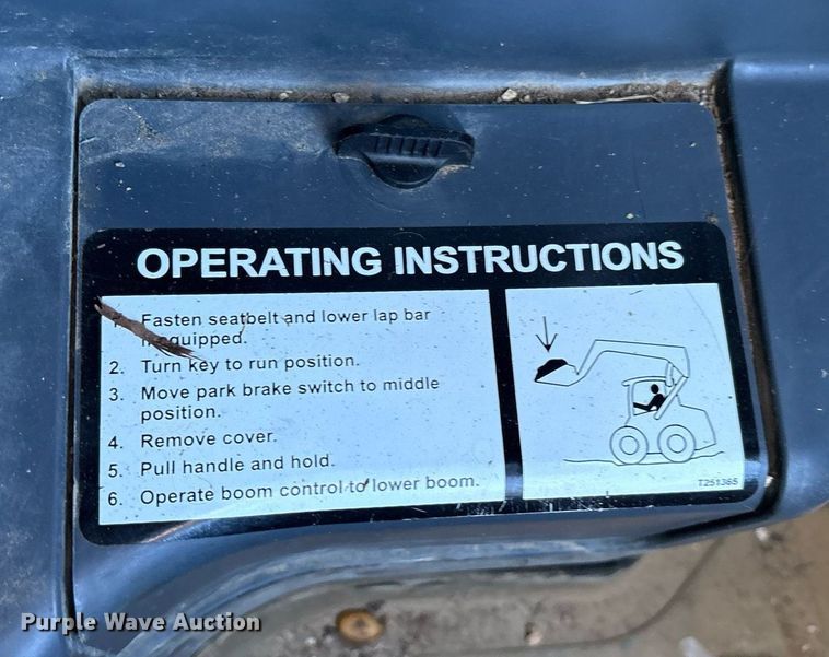 image for item DY0813 2020 John Deere 333G tracked skid steer loader