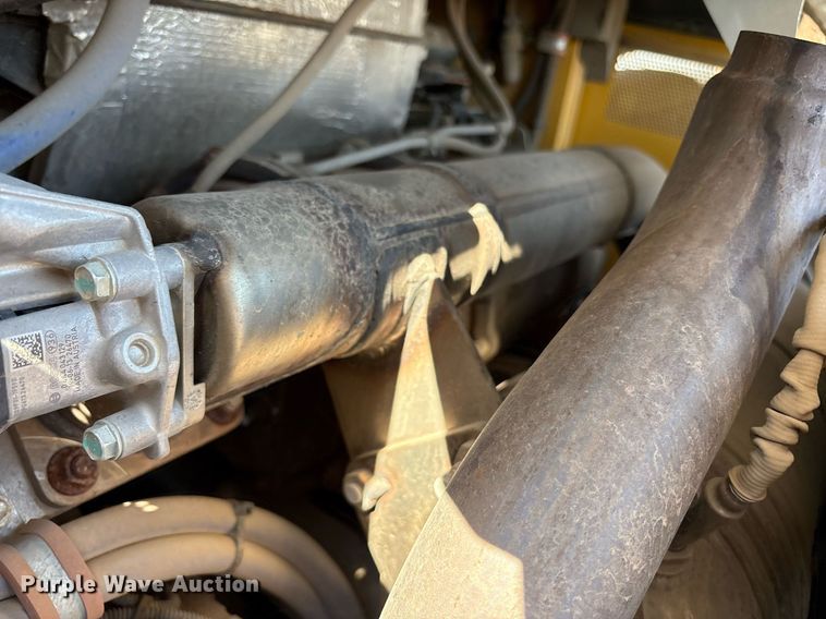 image for item DY0813 2020 John Deere 333G tracked skid steer loader