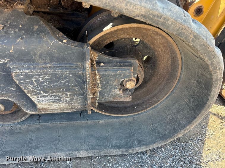 image for item DY0813 2020 John Deere 333G tracked skid steer loader