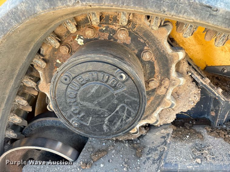 image for item DY0813 2020 John Deere 333G tracked skid steer loader