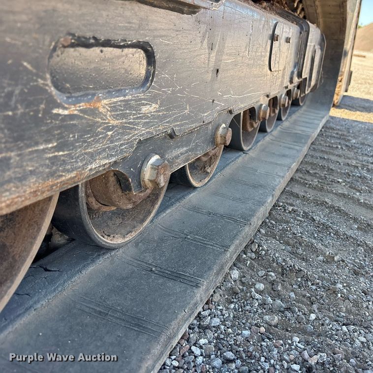 image for item DY0813 2020 John Deere 333G tracked skid steer loader