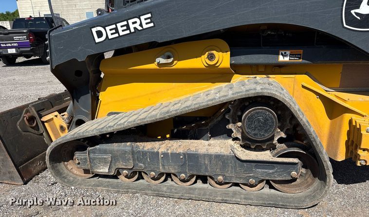 image for item DY0813 2020 John Deere 333G tracked skid steer loader