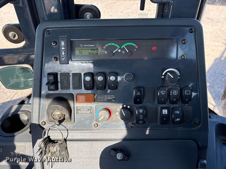 image for item DY0816 2013 John Deere 310K backhoe