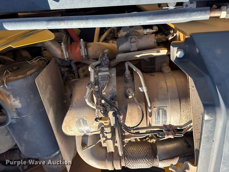 image for item DY0816 2013 John Deere 310K backhoe