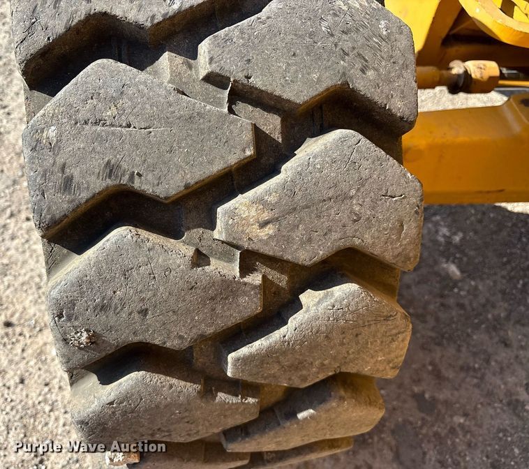 image for item DY0816 2013 John Deere 310K backhoe