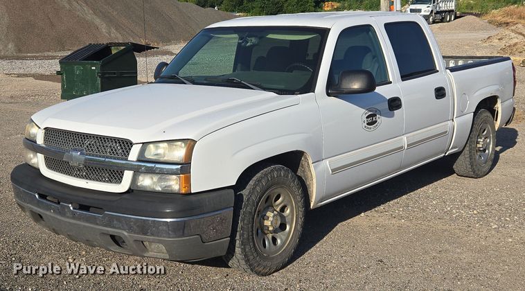 image for item DY0818 2005 Chevrolet Silverado 1500 Crew Cab pickup truck