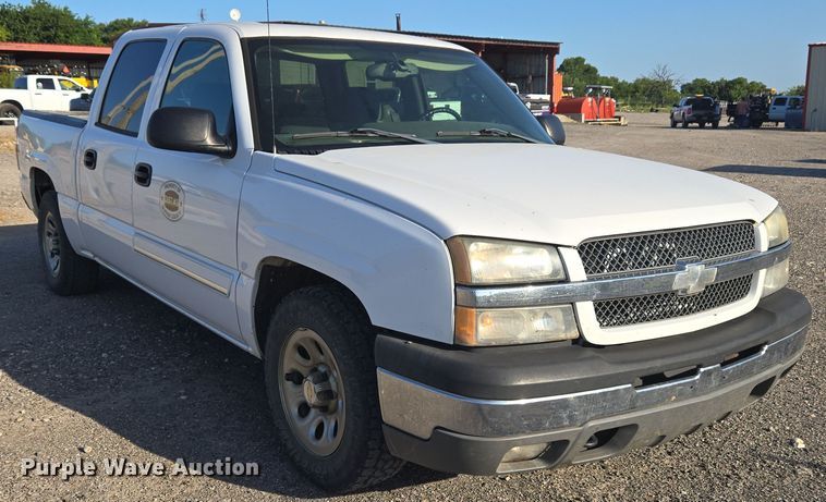 image for item DY0818 2005 Chevrolet Silverado 1500 Crew Cab pickup truck