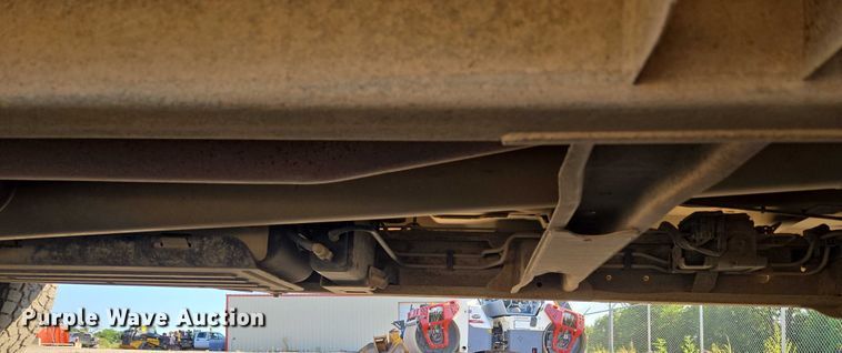 image for item DY0818 2005 Chevrolet Silverado 1500 Crew Cab pickup truck