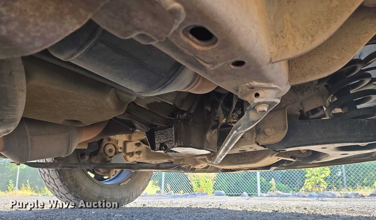 image for item DY0818 2005 Chevrolet Silverado 1500 Crew Cab pickup truck