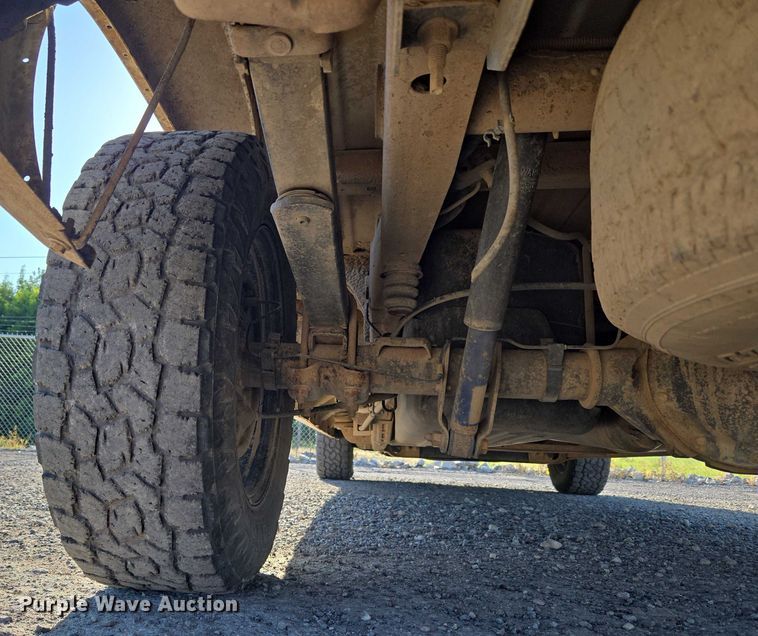 image for item DY0818 2005 Chevrolet Silverado 1500 Crew Cab pickup truck