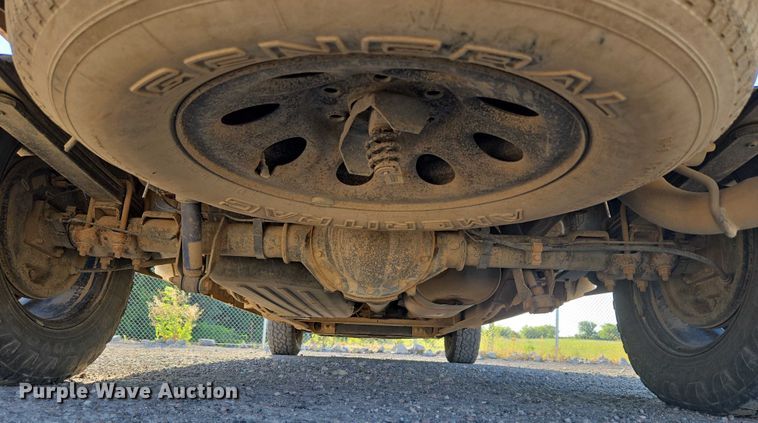 image for item DY0818 2005 Chevrolet Silverado 1500 Crew Cab pickup truck