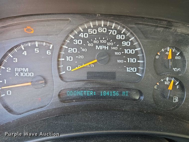 image for item DY0818 2005 Chevrolet Silverado 1500 Crew Cab pickup truck