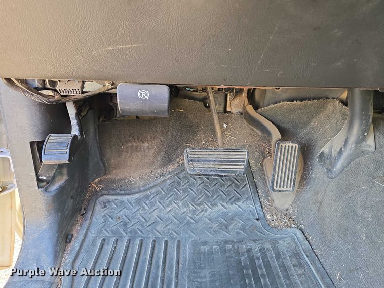 image for item DY0818 2005 Chevrolet Silverado 1500 Crew Cab pickup truck