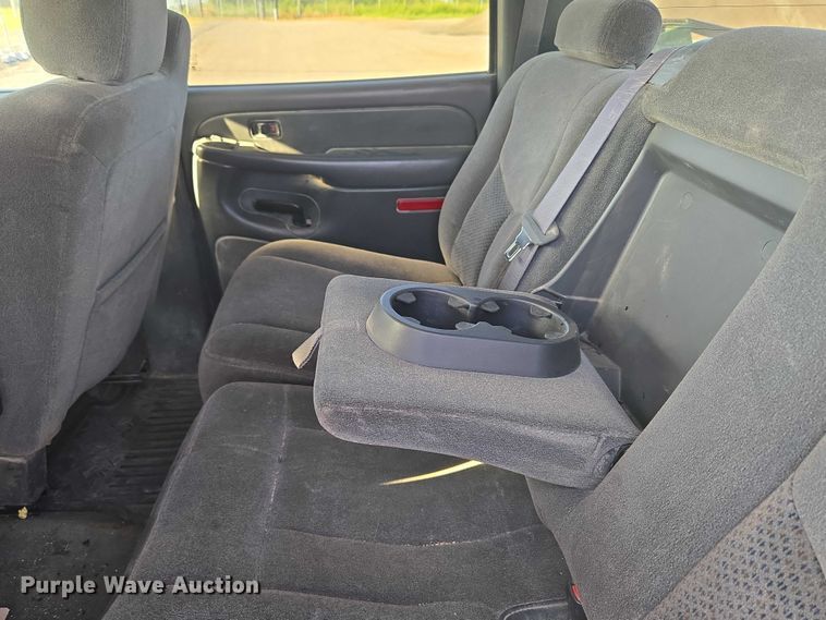 image for item DY0818 2005 Chevrolet Silverado 1500 Crew Cab pickup truck