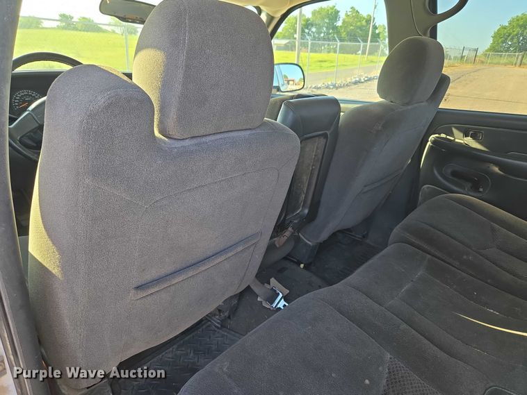 image for item DY0818 2005 Chevrolet Silverado 1500 Crew Cab pickup truck