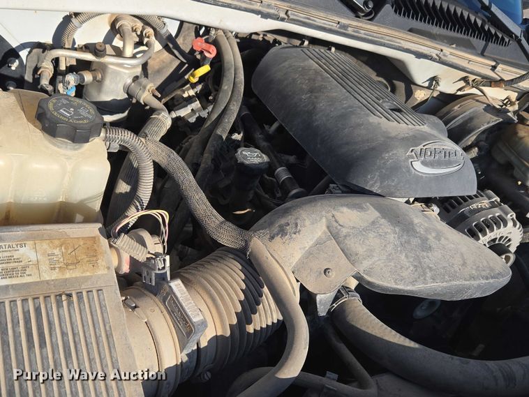 image for item DY0818 2005 Chevrolet Silverado 1500 Crew Cab pickup truck