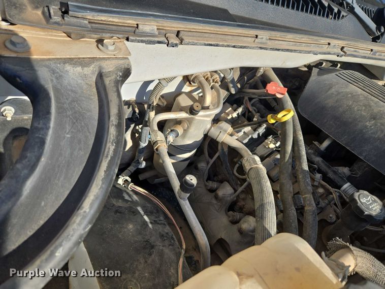 image for item DY0818 2005 Chevrolet Silverado 1500 Crew Cab pickup truck