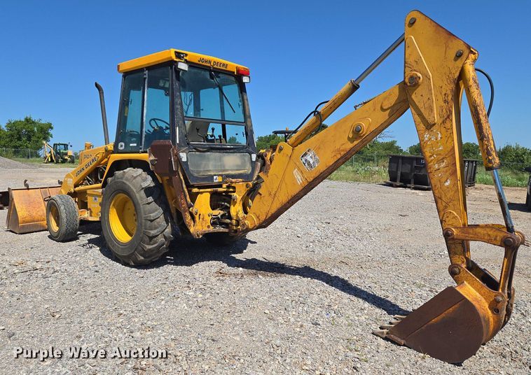 image for item DY0820 1992 John Deere 310D backhoe
