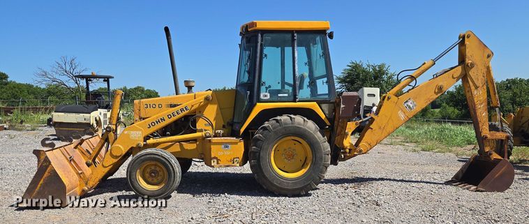 image for item DY0820 1992 John Deere 310D backhoe