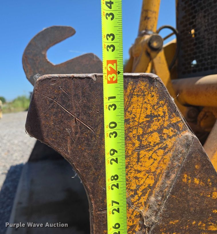 image for item DY0820 1992 John Deere 310D backhoe