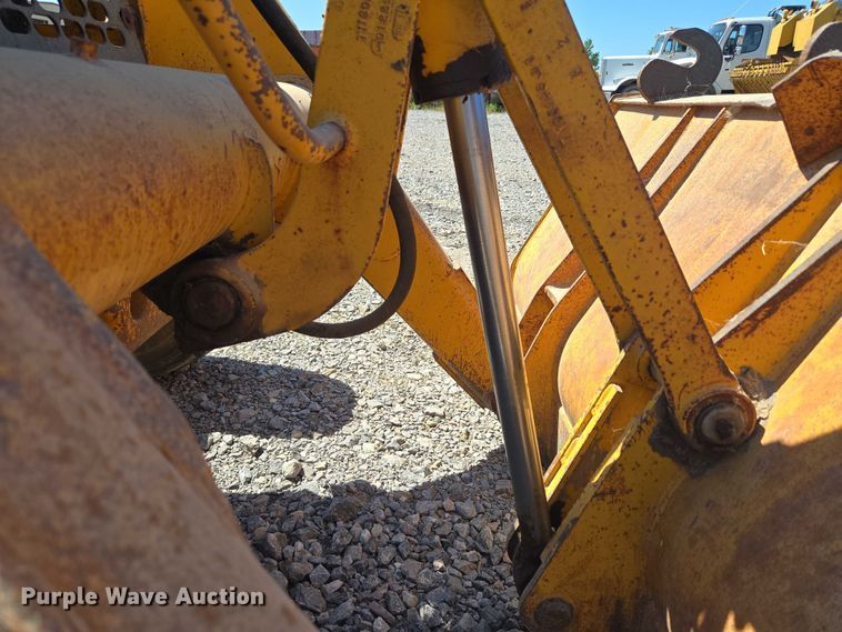 image for item DY0820 1992 John Deere 310D backhoe