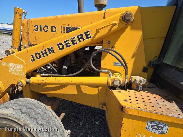 image for item DY0820 1992 John Deere 310D backhoe