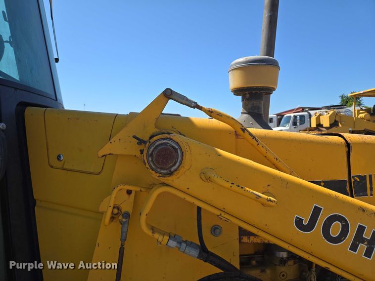 image for item DY0820 1992 John Deere 310D backhoe