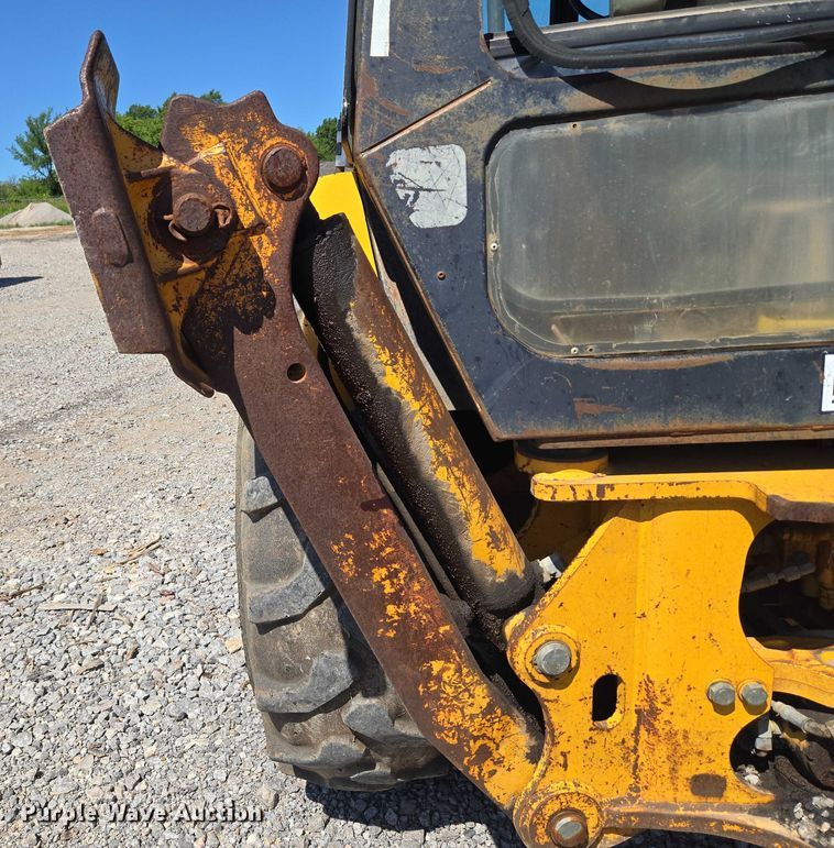 image for item DY0820 1992 John Deere 310D backhoe