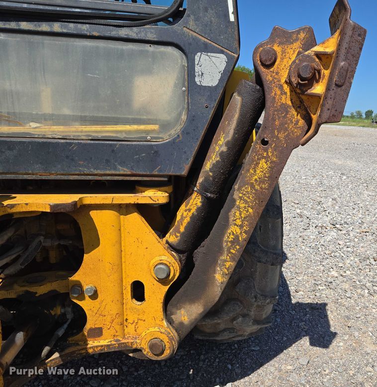 image for item DY0820 1992 John Deere 310D backhoe