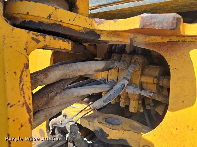 image for item DY0820 1992 John Deere 310D backhoe