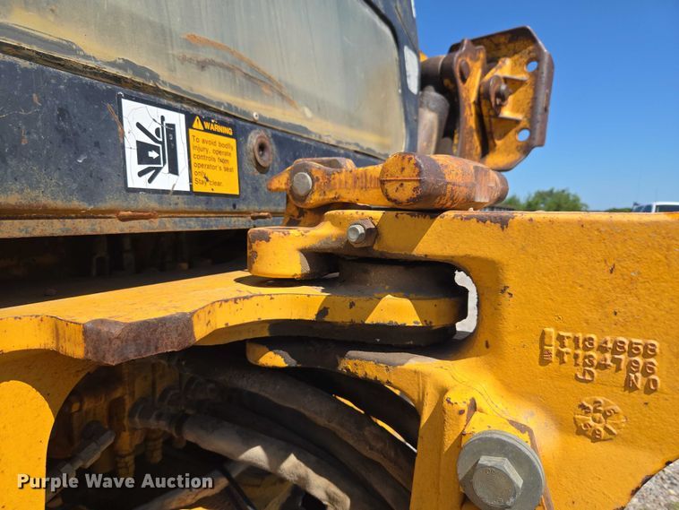 image for item DY0820 1992 John Deere 310D backhoe