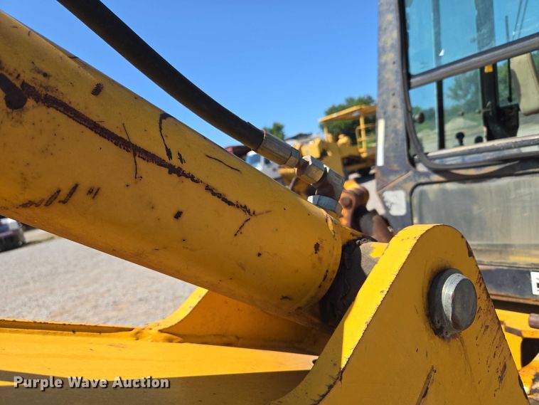 image for item DY0820 1992 John Deere 310D backhoe