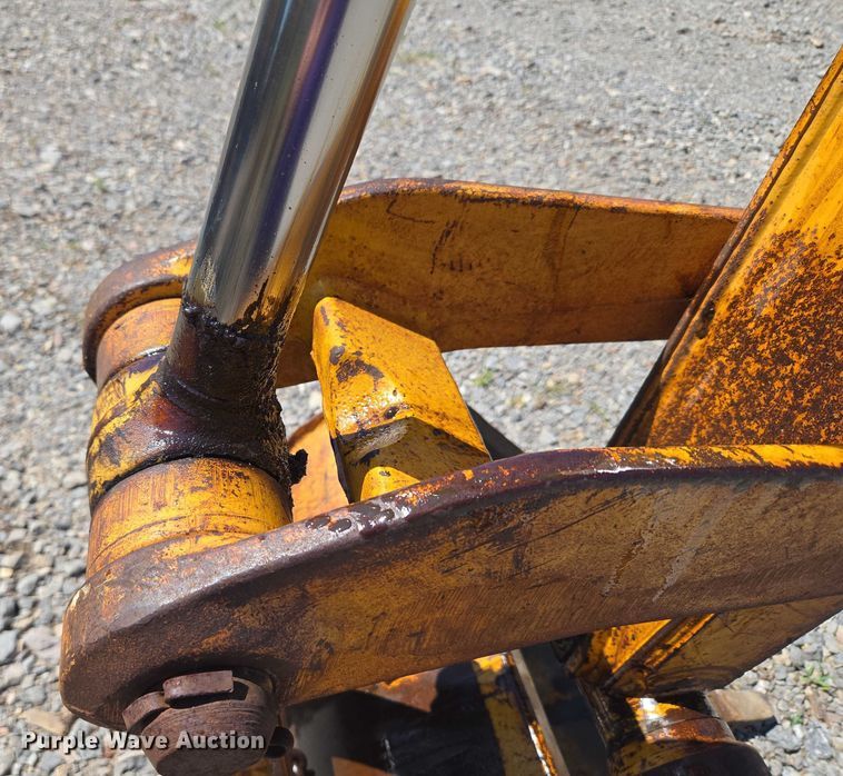 image for item DY0820 1992 John Deere 310D backhoe