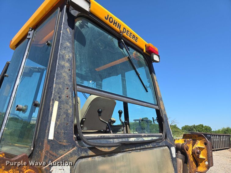 image for item DY0820 1992 John Deere 310D backhoe