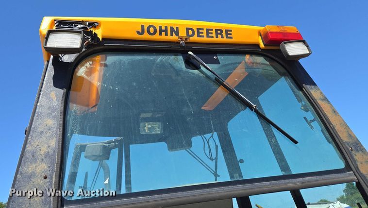 image for item DY0820 1992 John Deere 310D backhoe