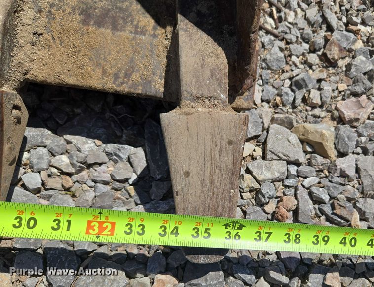 image for item DY0820 1992 John Deere 310D backhoe