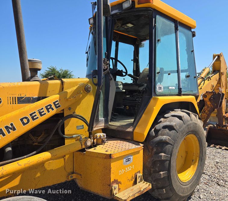 image for item DY0820 1992 John Deere 310D backhoe