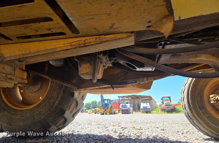 image for item DY0820 1992 John Deere 310D backhoe