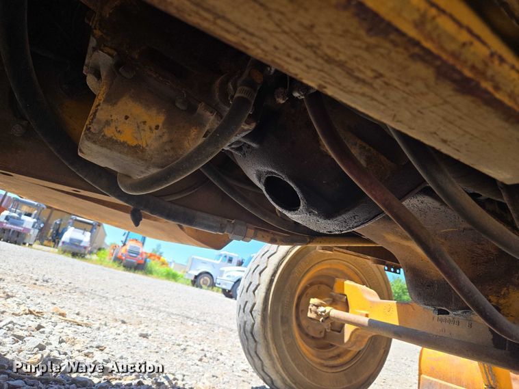 image for item DY0820 1992 John Deere 310D backhoe