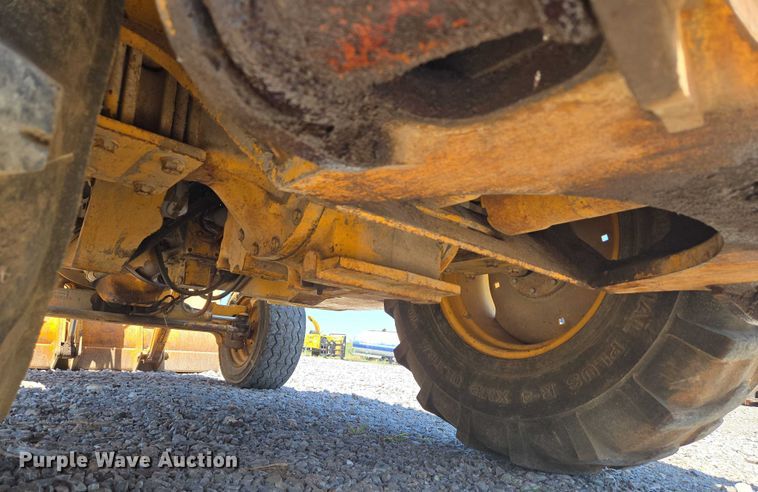 image for item DY0820 1992 John Deere 310D backhoe