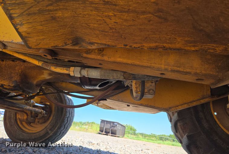 image for item DY0820 1992 John Deere 310D backhoe