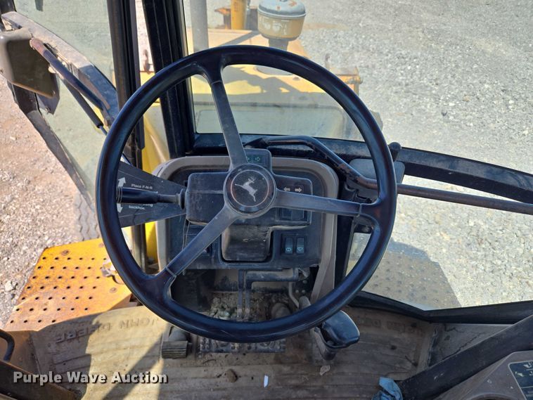 image for item DY0820 1992 John Deere 310D backhoe
